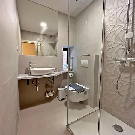 Little Rock Center 4*